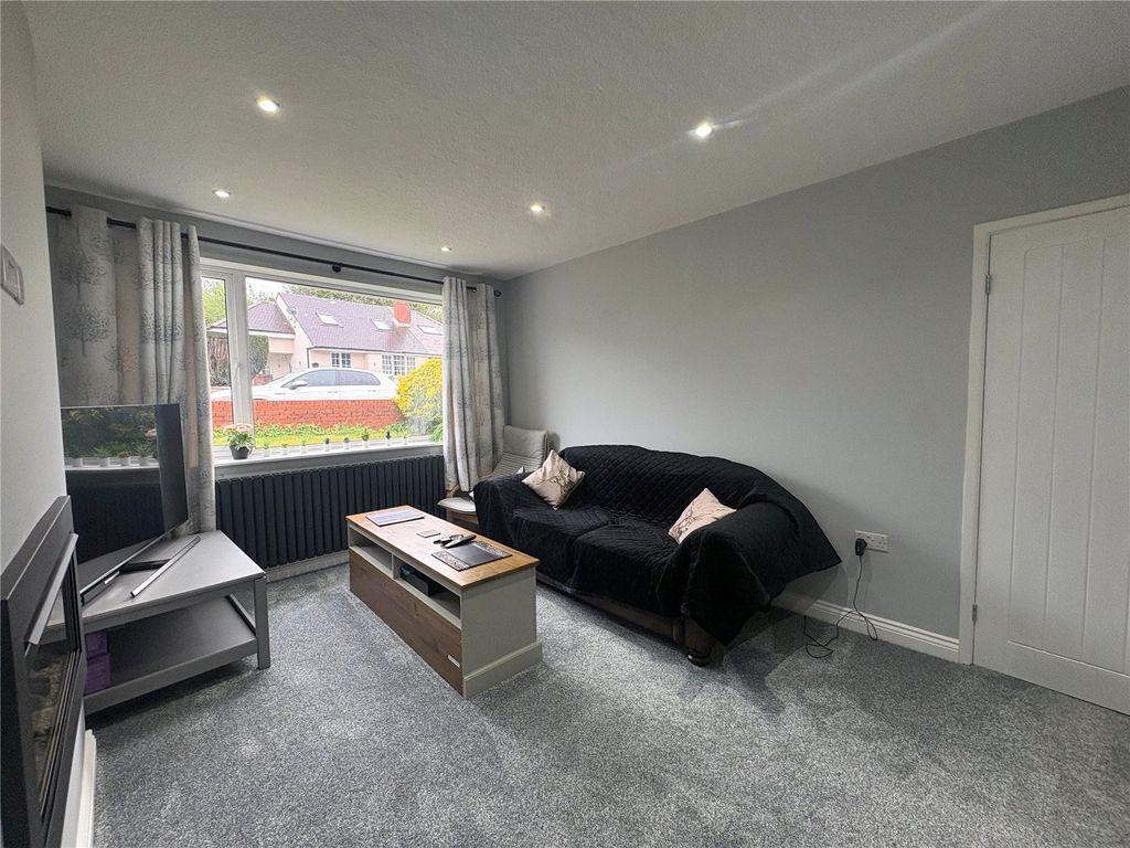 Property photo 2 of 12 Picture No. 08