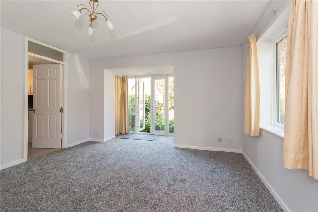 Property photo 3 of 13