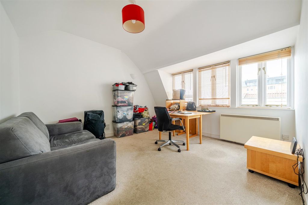 Property photo 2 of 10 1440749-9-69De29E31Be0d.Jpg