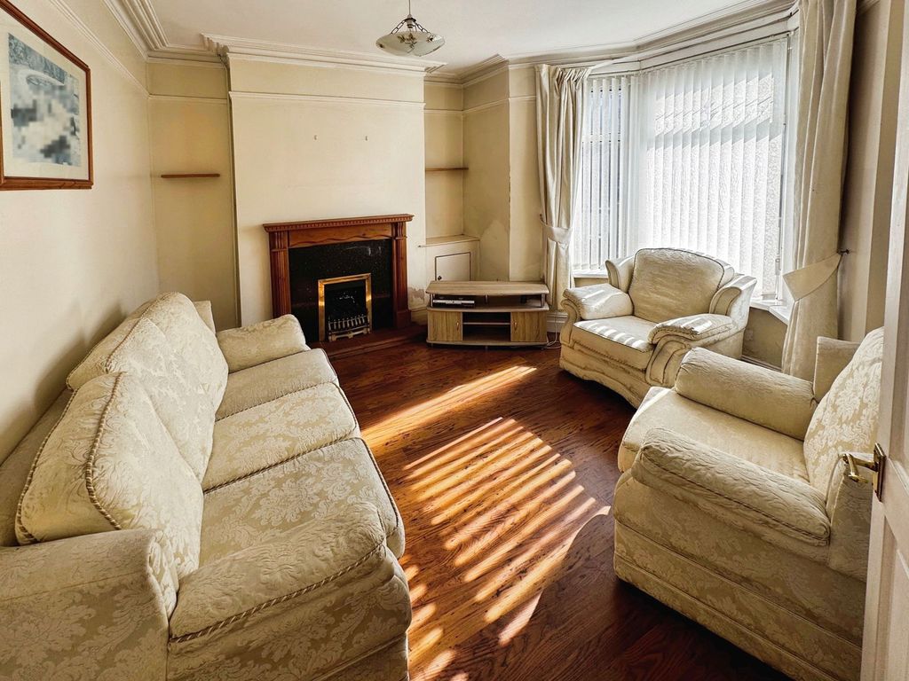 Property photo 2 of 17