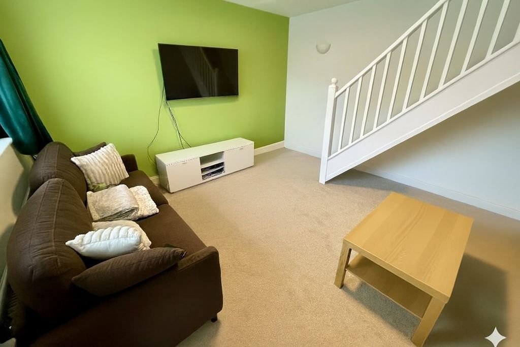 Property photo 3 of 8 4688713