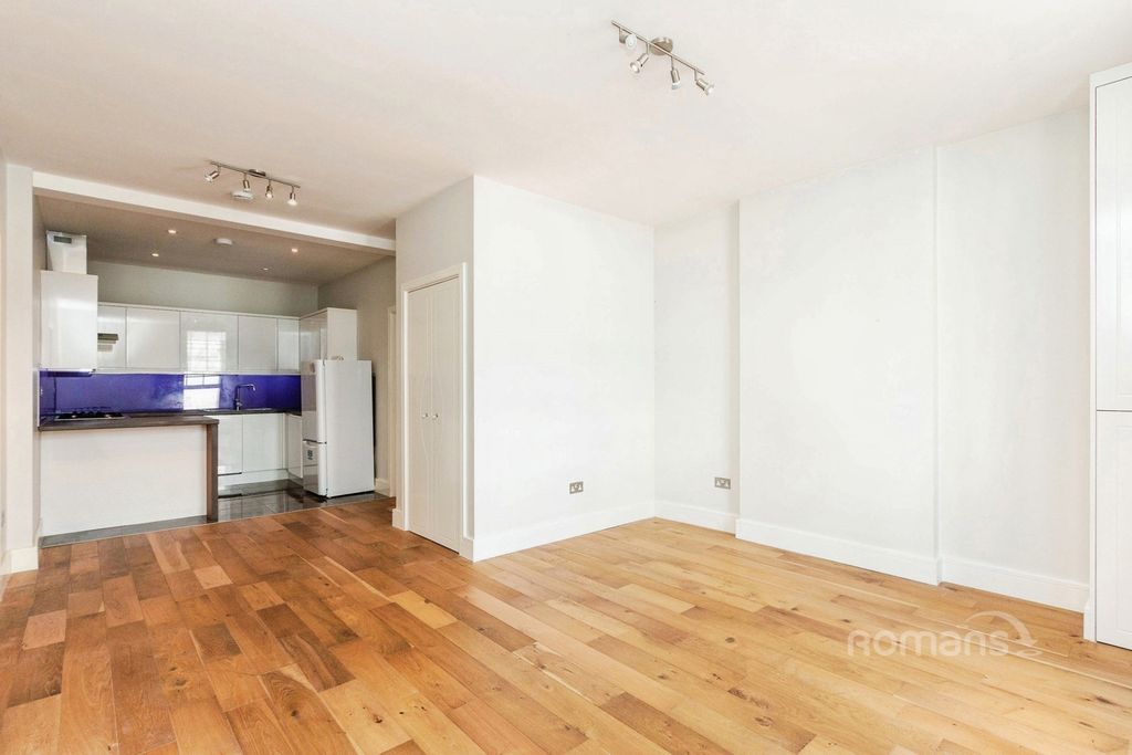 Property photo 2 of 8 Pbox-Img.Jpg