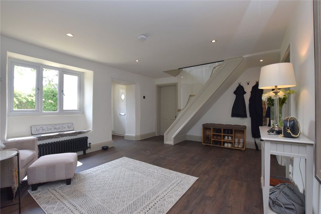 Property photo 2 of 46 Picture No. 07