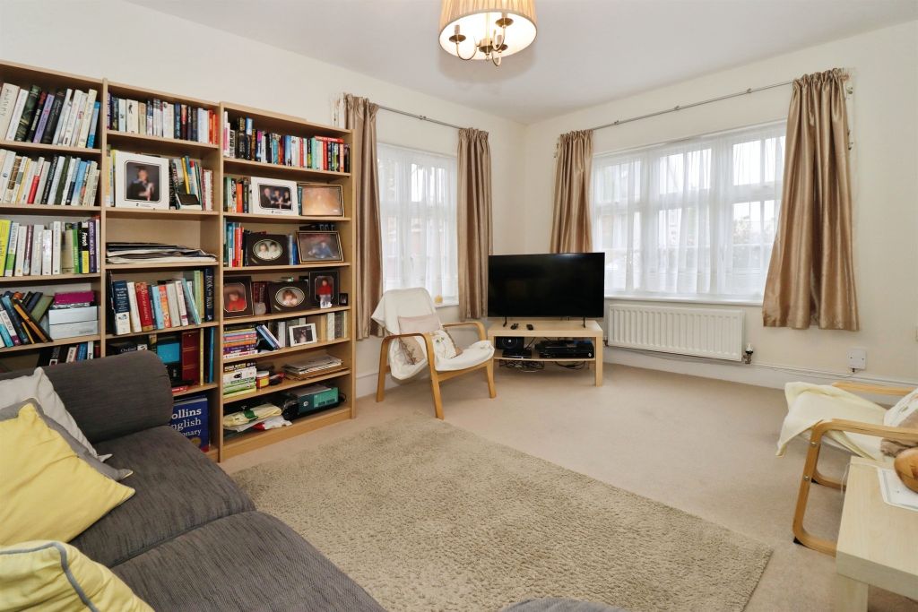 Property photo 3 of 22
