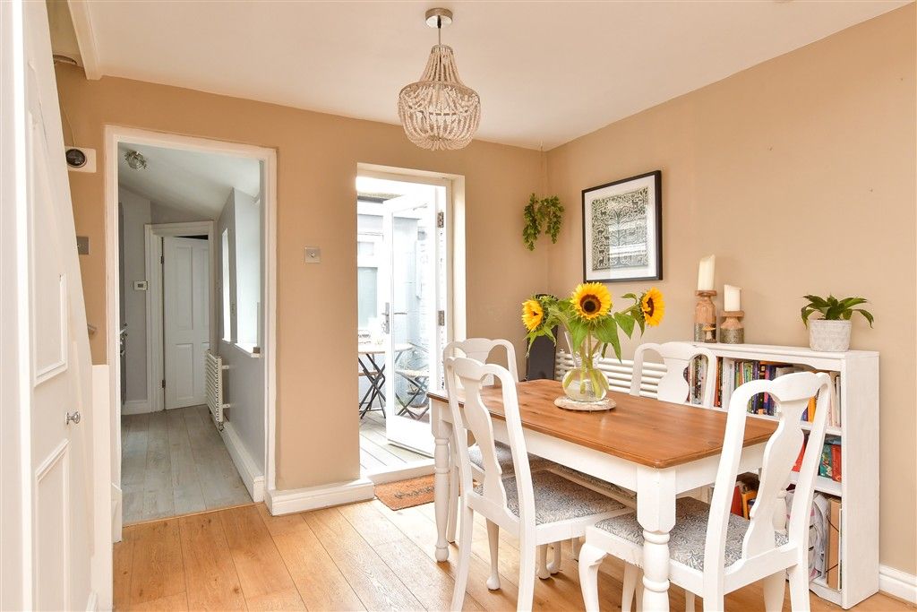 Property photo 2 of 10 Dining Area