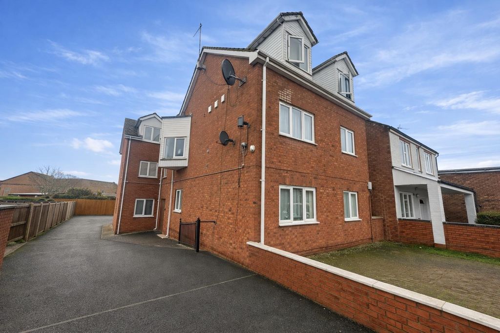 Property photo 1 of 3