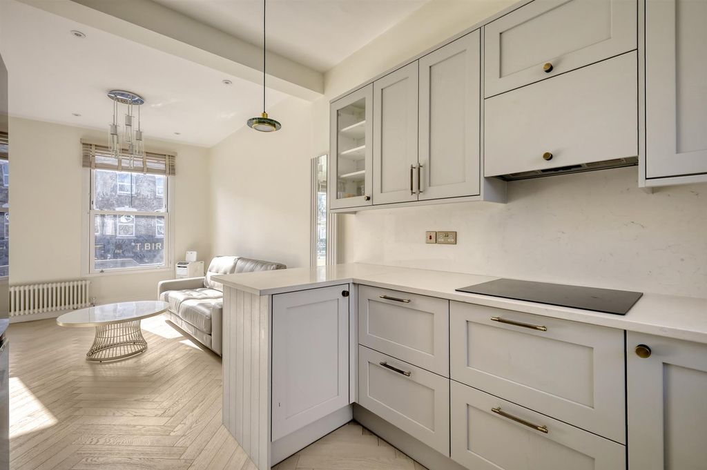 Property photo 3 of 14 3