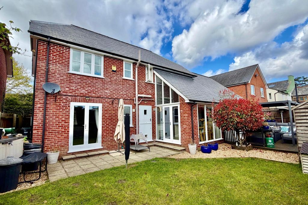 Property photo 2 of 35 Gallery