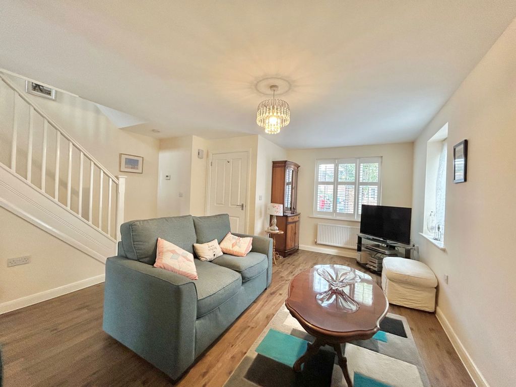 Property photo 3 of 19