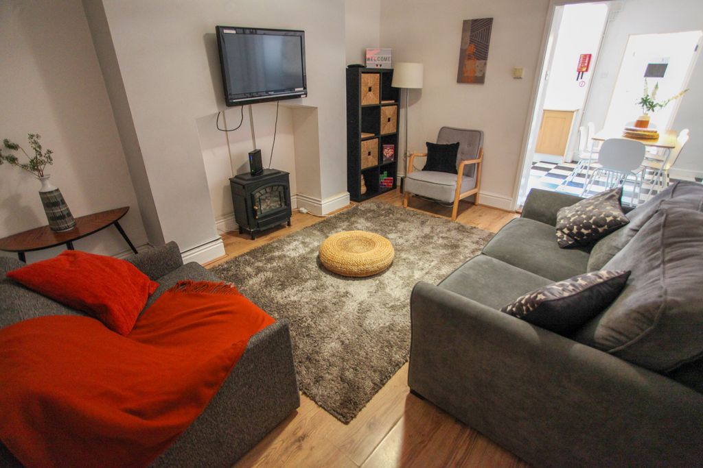 Property photo 2 of 9 Img_5692