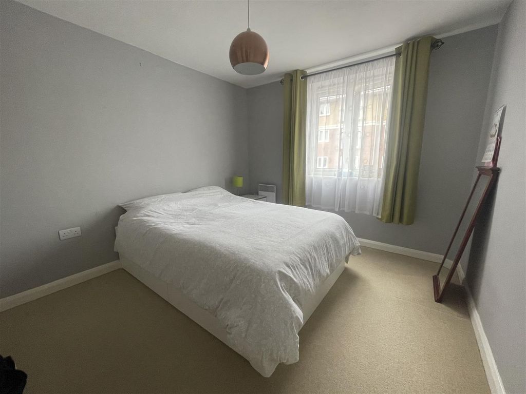 Property photo 3 of 8