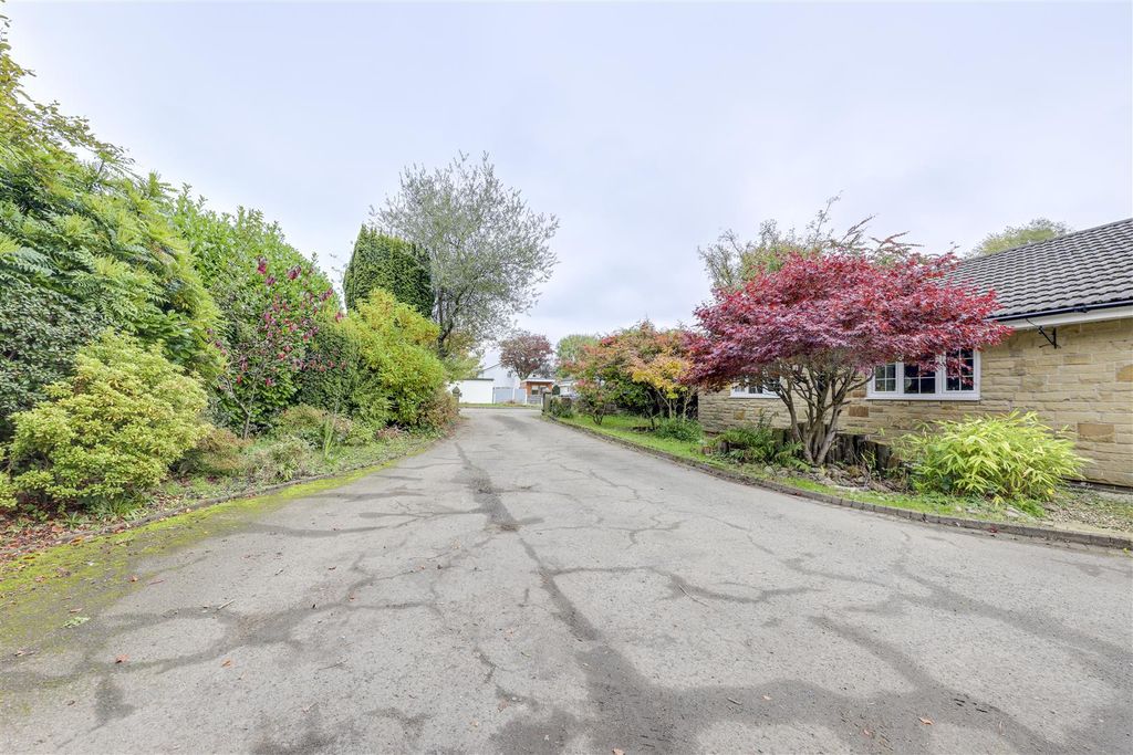 Property photo 3 of 42 Ample Driveway