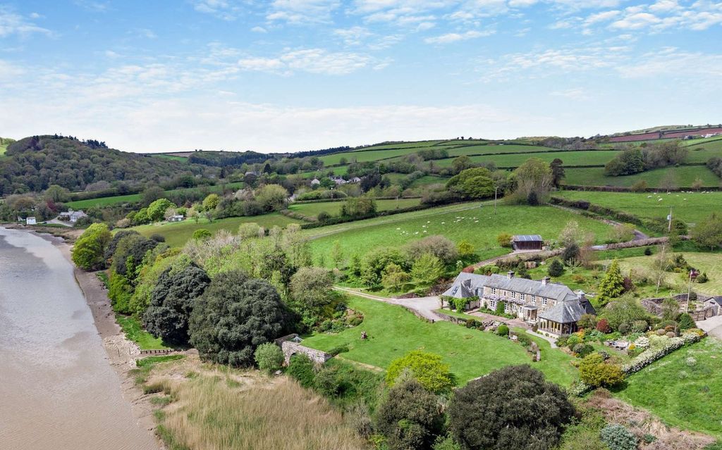 Property photo 1 of 29 Chapel House