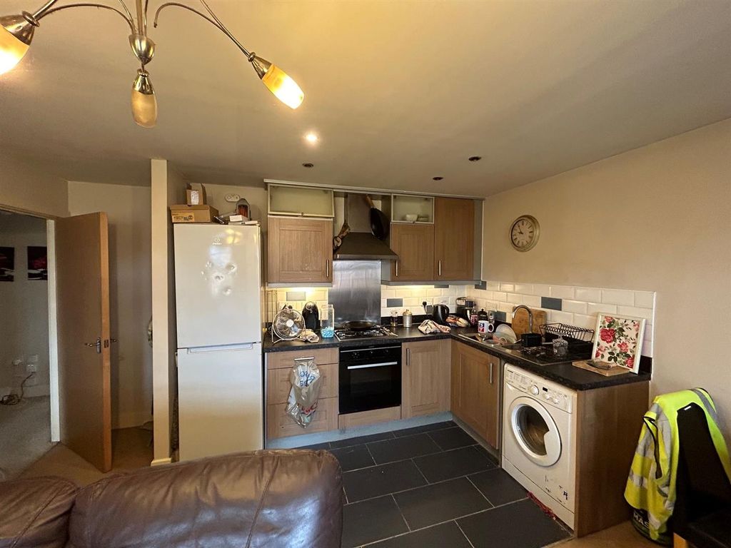 Property photo 3 of 4 Kitchen.Jpg