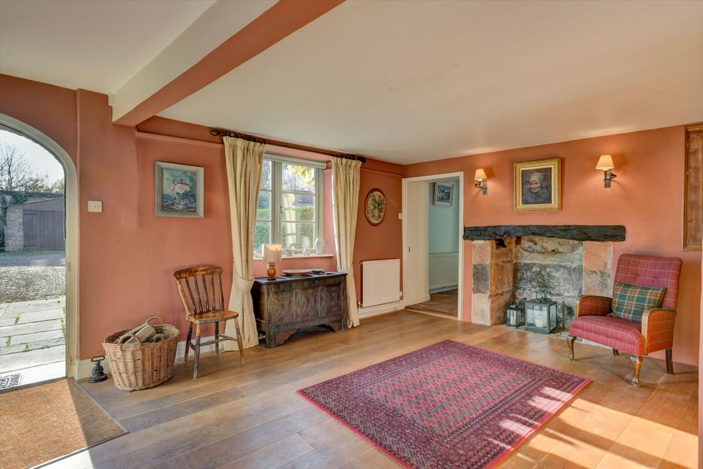 Property photo 3 of 22 Image