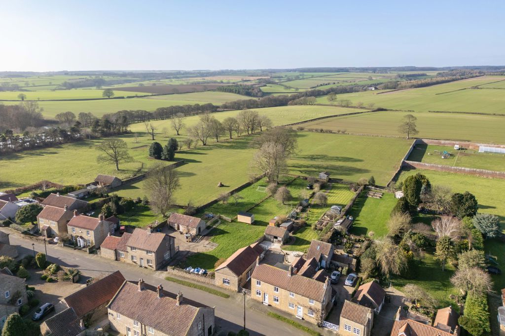 Property photo 2 of 28 Photo 2