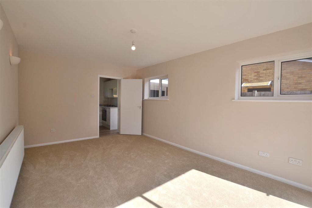 Property photo 3 of 19 Living Room 1.Jpg