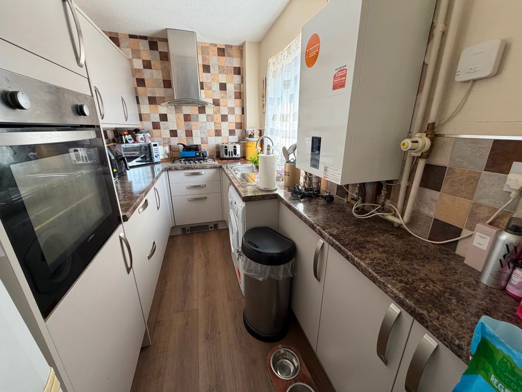 Property photo 2 of 5