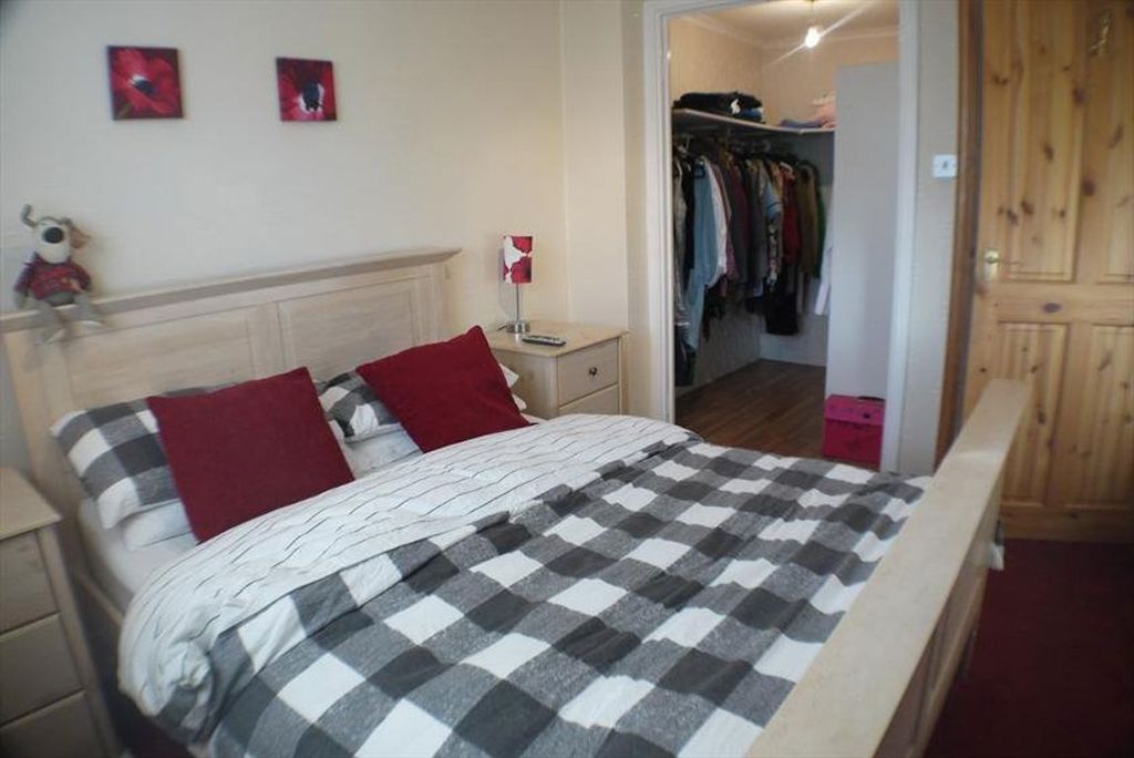 Property photo 2 of 4