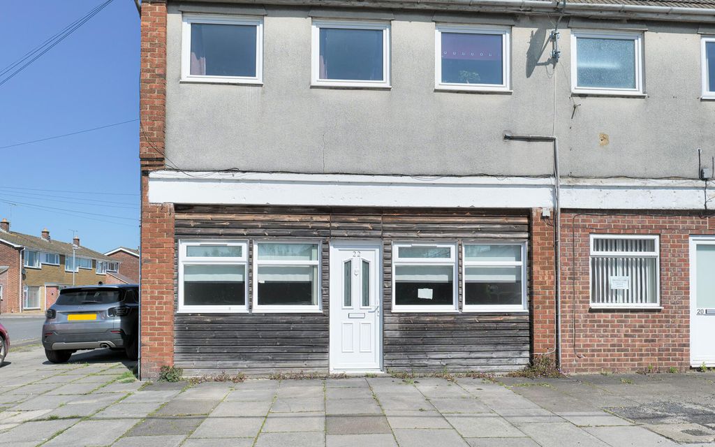 Property photo 1 of 9 Front (Exterior)