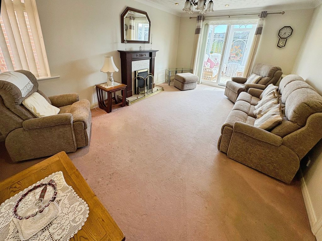 Property photo 2 of 12 Photo 6