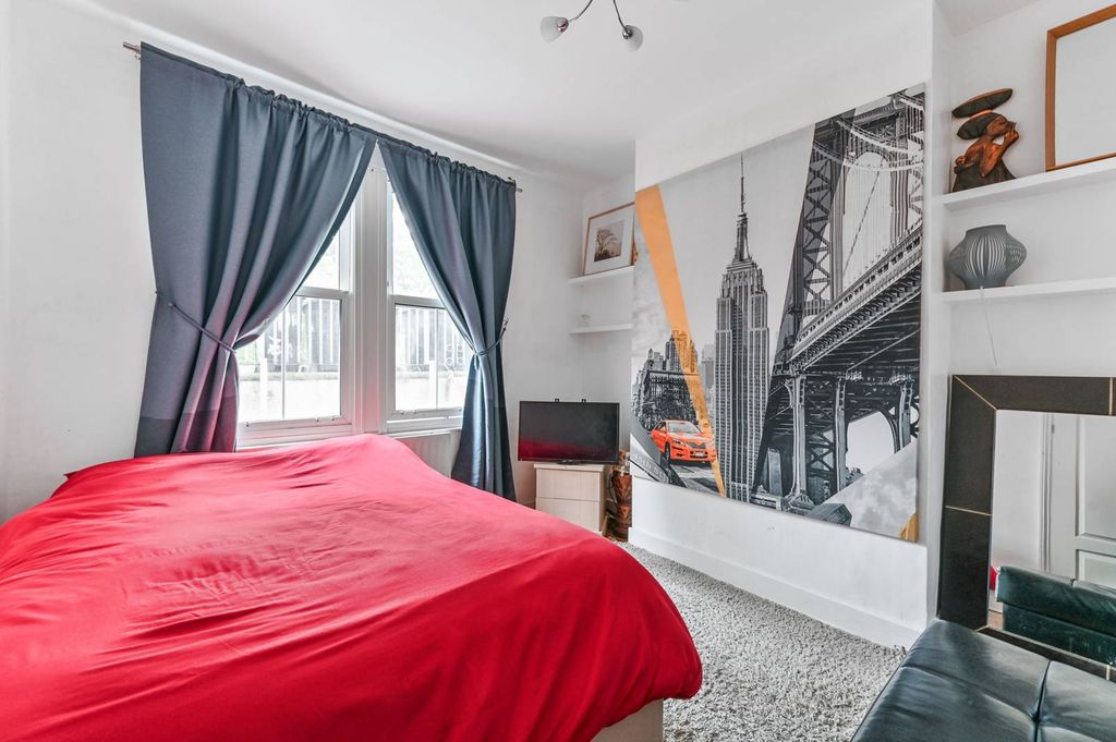 Property photo 1 of 7