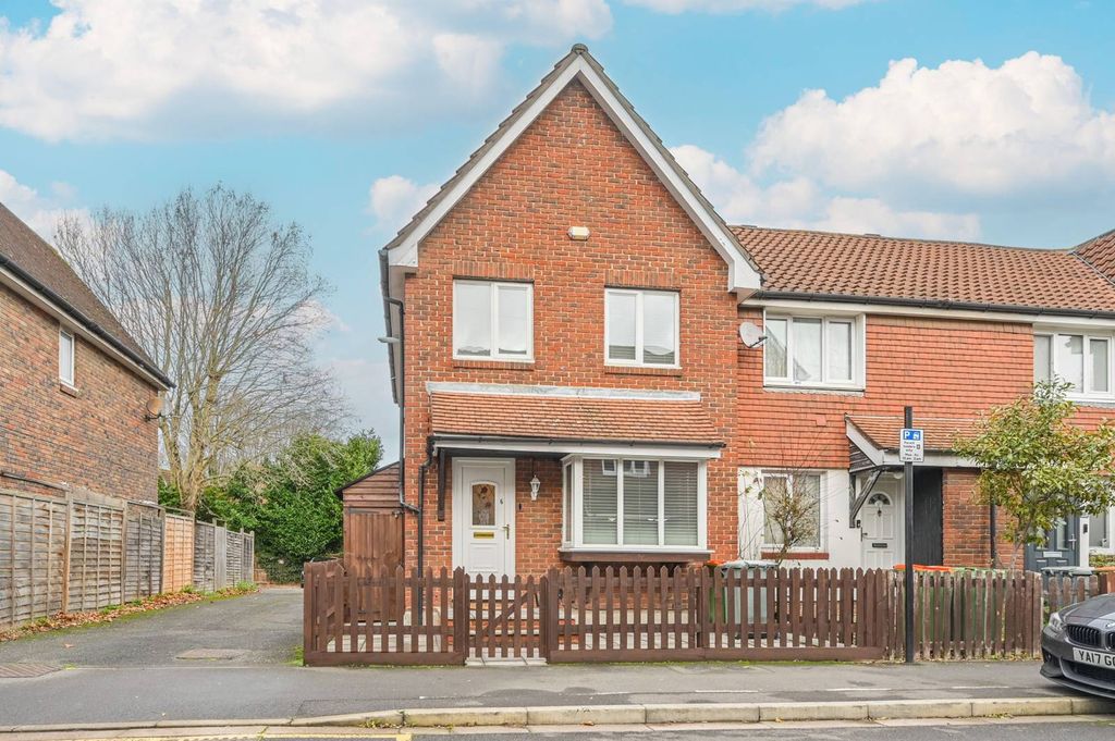 Property photo 2 of 17