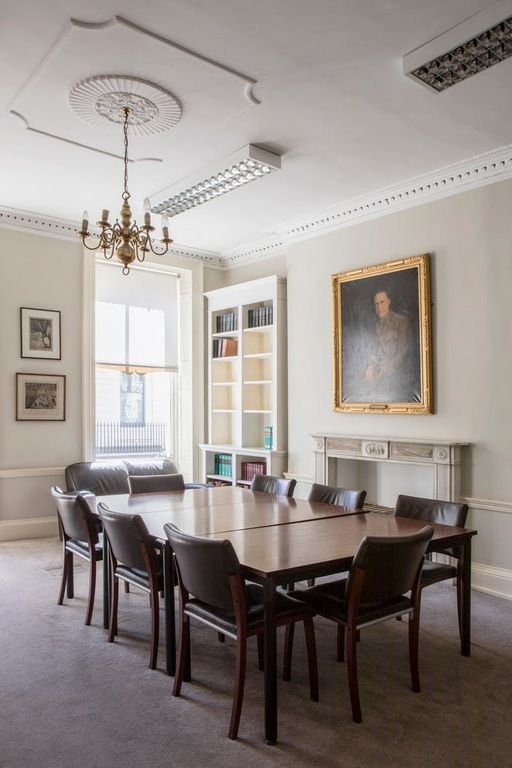 Property photo 1 of 20 18 Bloomsbury Square