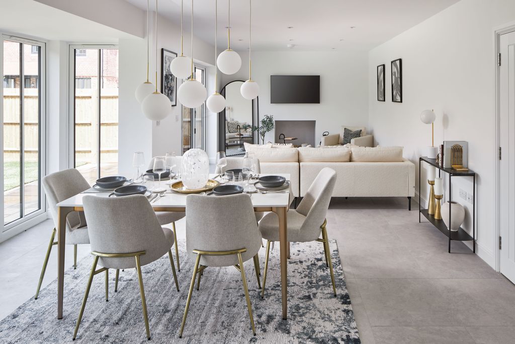 Property photo 3 of 17 Previous Showhome