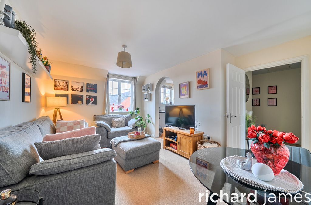 Property photo 2 of 10 F1F672521Bd2443184d76Bef6Df16F4F