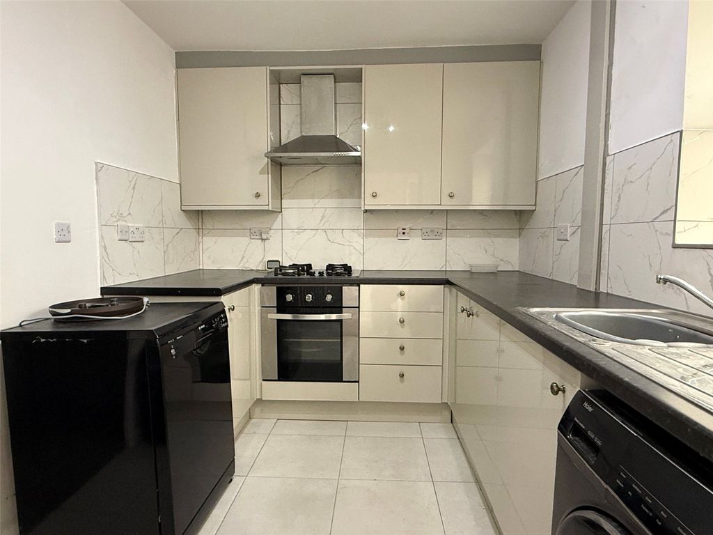 Property photo 2 of 11 Picture No. 09