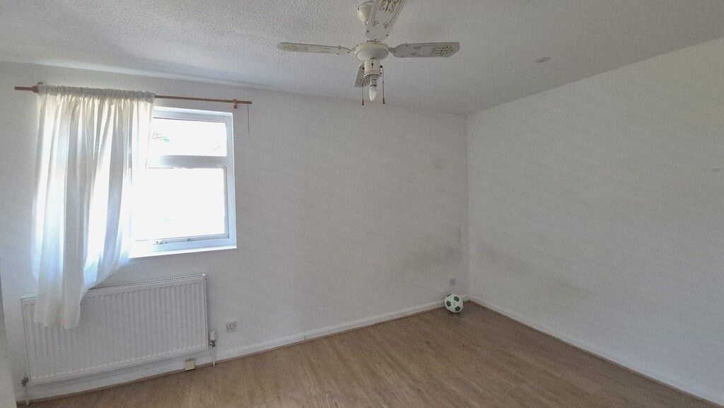 Property photo 3 of 10 Whatsapp Image 2026-