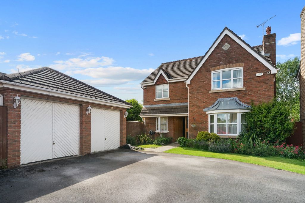 Property photo 1 of 34