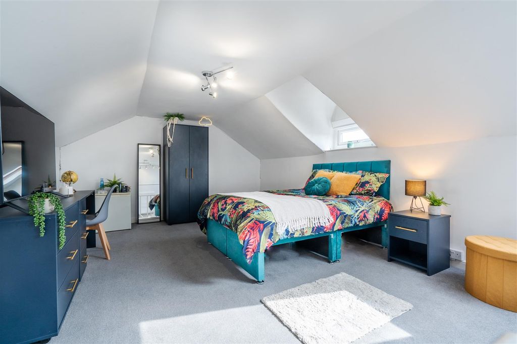 Property photo 1 of 9 _Ajh1652-Hdr.Jpg