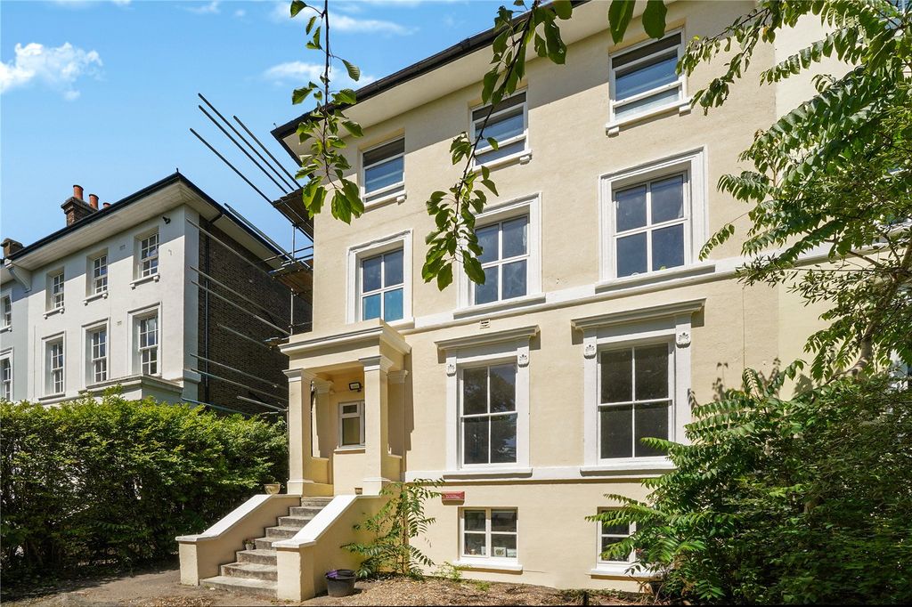Property photo 1 of 15 External