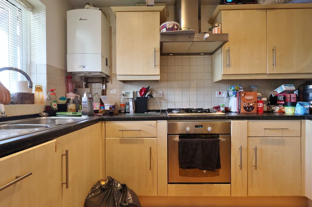 Property photo 2 of 24