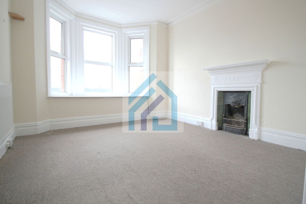 Property photo 1 of 8 New Lounge