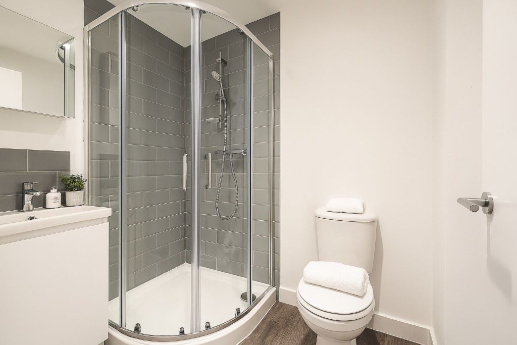 Property photo 3 of 12 Bathroom