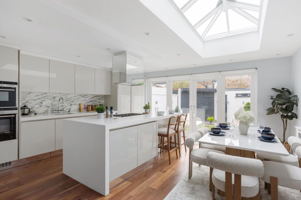 Property photo 3 of 18 Image