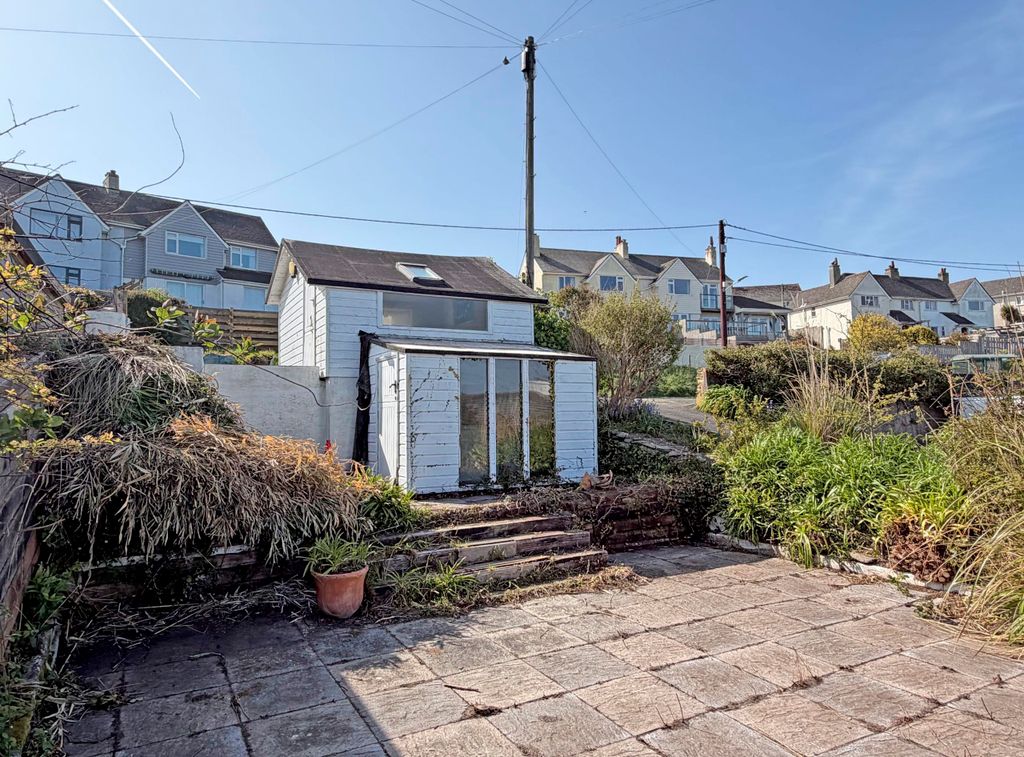 Property photo 3 of 16 Photo 3