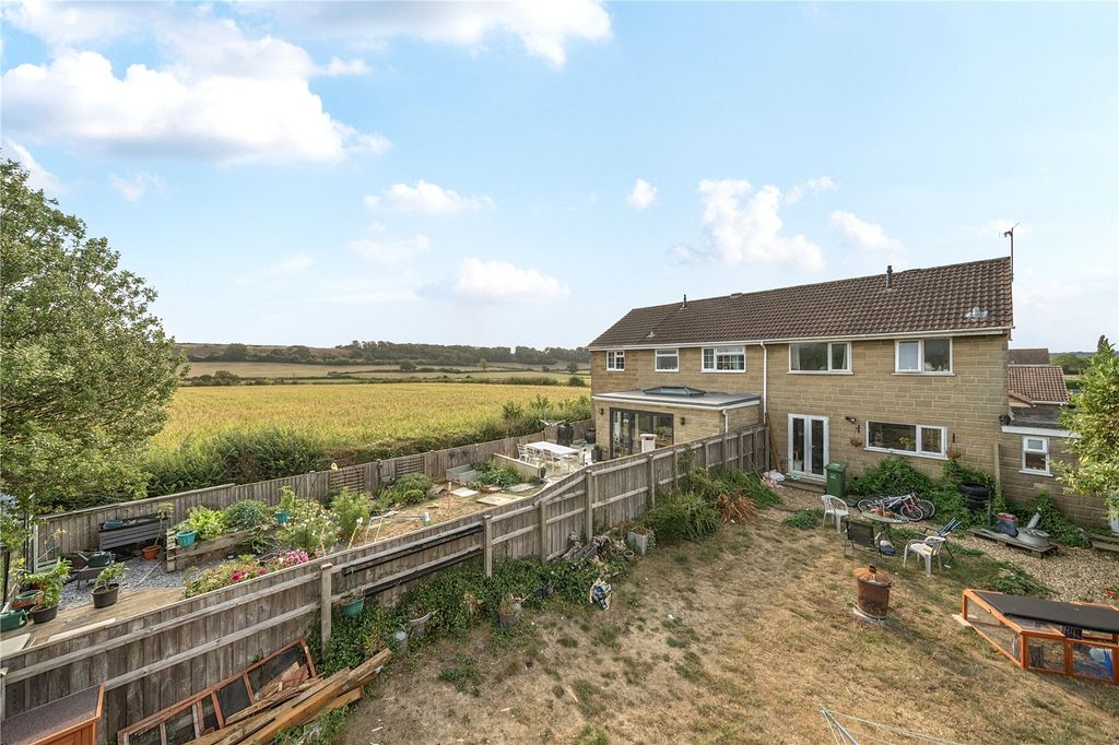 Property photo 3 of 11 Picture No. 02