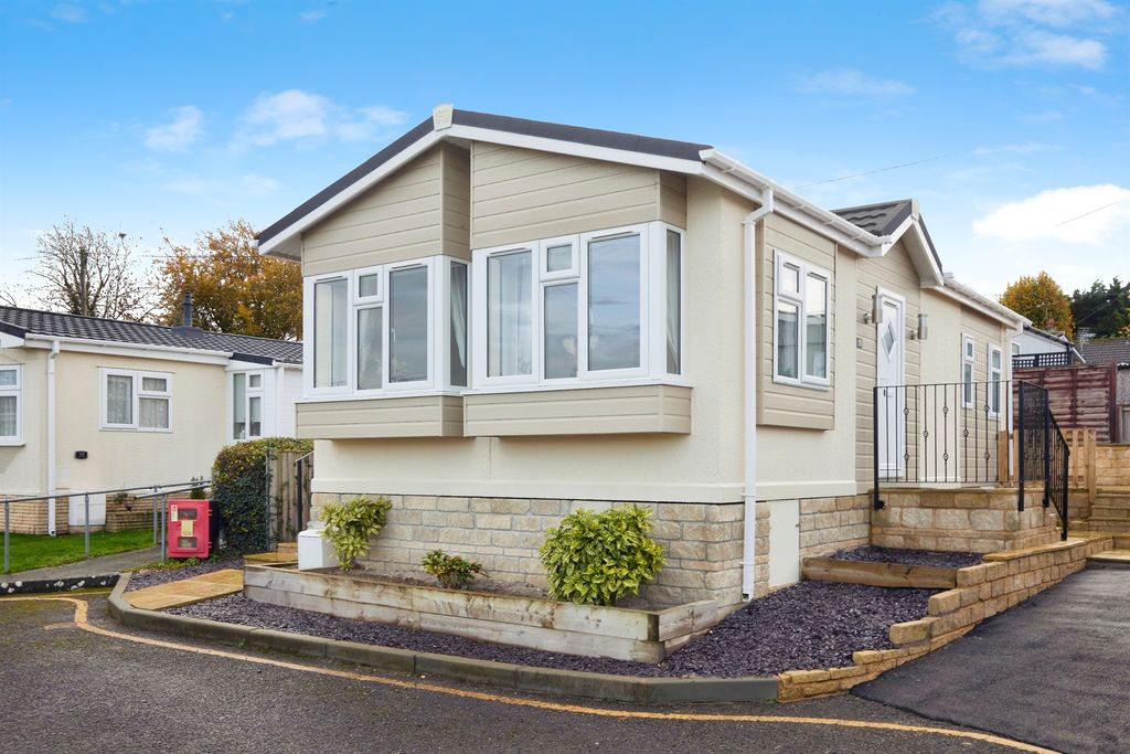 Property photo 2 of 12