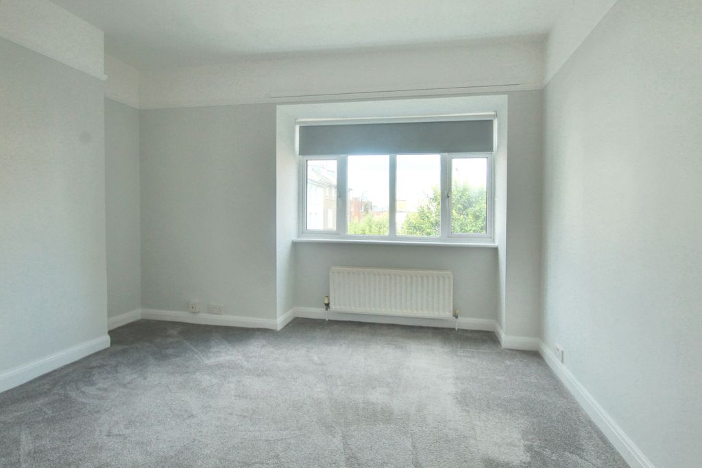 Property photo 2 of 9 2.Lounge.Jpg