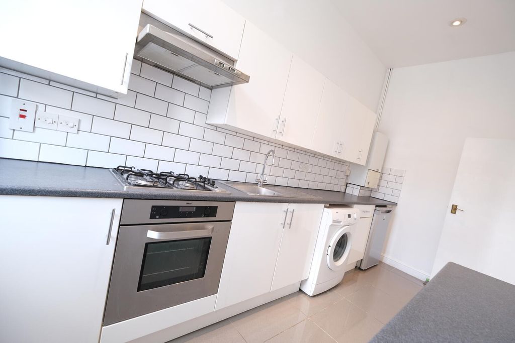 Property photo 2 of 12 Kitchen