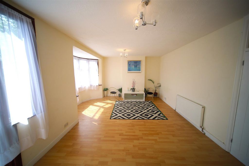 Property photo 3 of 11 Rkwbsizvp0Ug8Axaurhuiw.Jpg