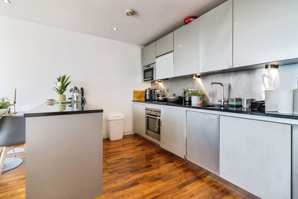 Property photo 3 of 15 Kitchen
