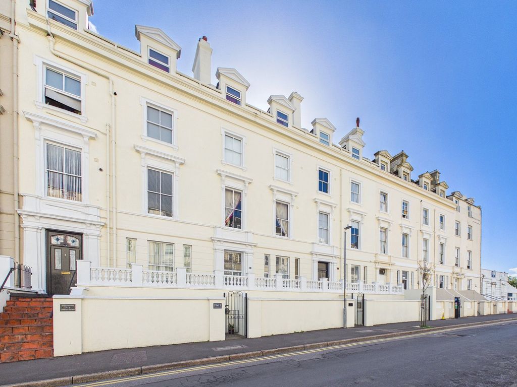 Property photo 1 of 12 Frontage