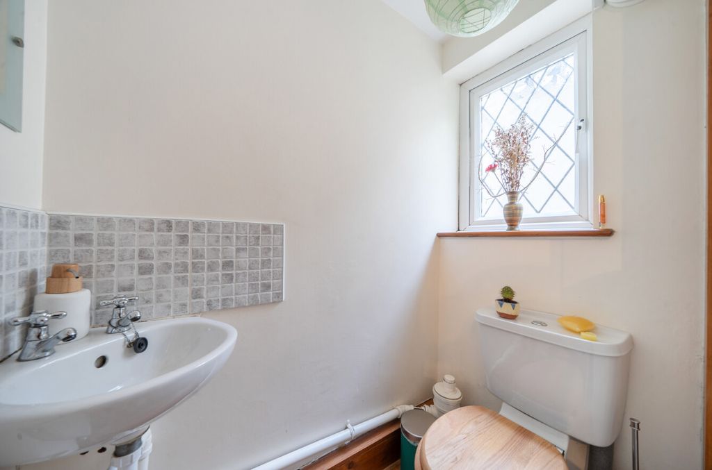 Property photo 3 of 21 1446044-7-69E6540...