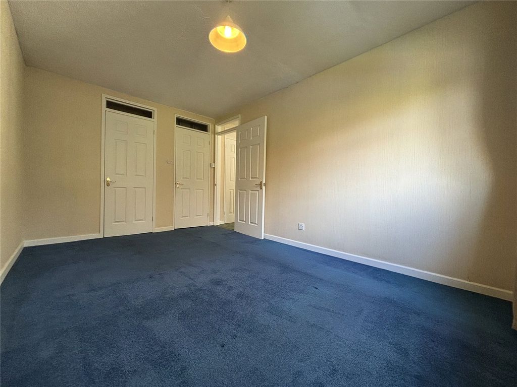 Property photo 2 of 7 Bedroom 1