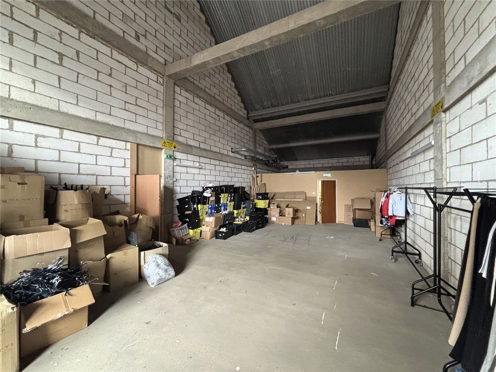 Property photo 3 of 8 Picture No. 04